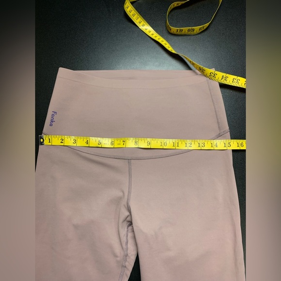 Fanka Reversible Body Sculpt Leggings - Picture 4 of 7